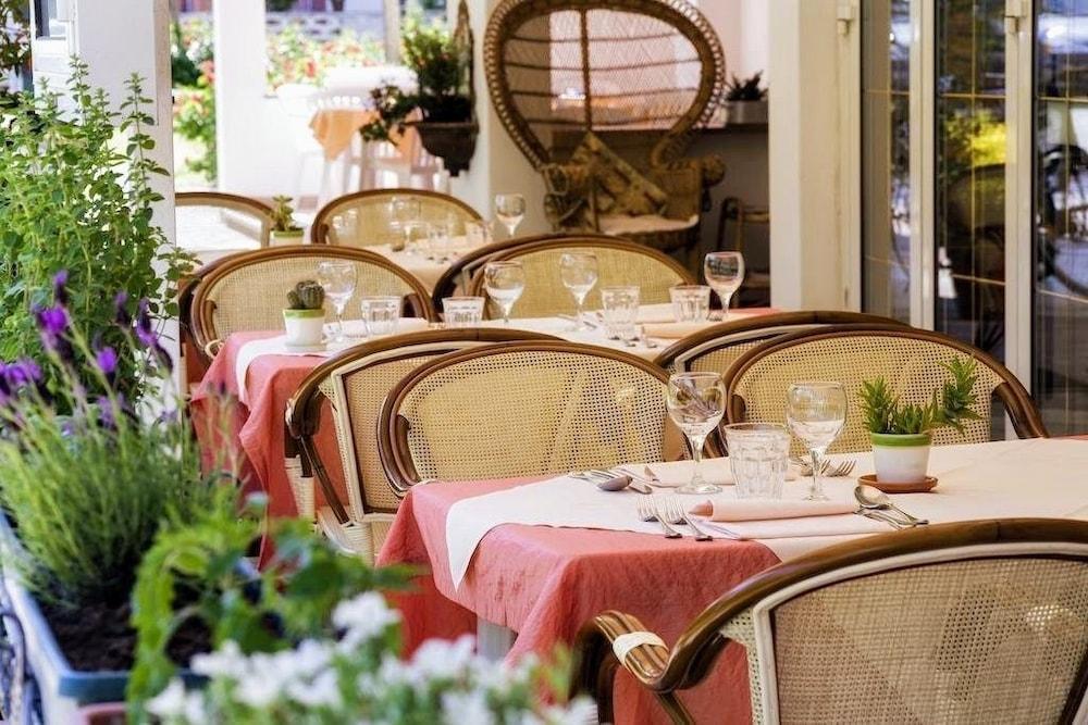 Villa Mirella-Nuova Gestione Grado Eksteriør billede